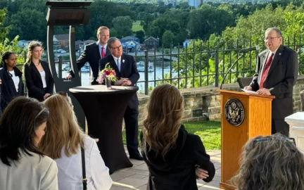 US Ambassador to Canada, David L Cohen, addresses crowd at SelectUSA reception