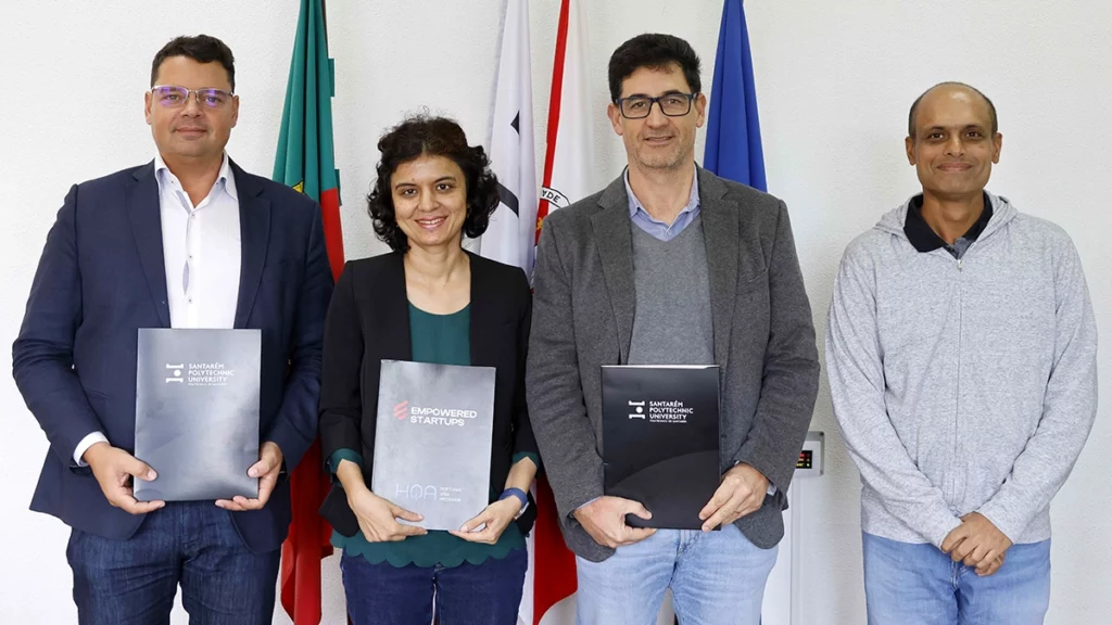 João Moutao, Rupa Santosh, Paulo Martins, and Mr Santosh at IP Santarém