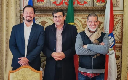 Ryan Gallagher, Carlos Martinho, and Rogério Palmerio after signing research agreement