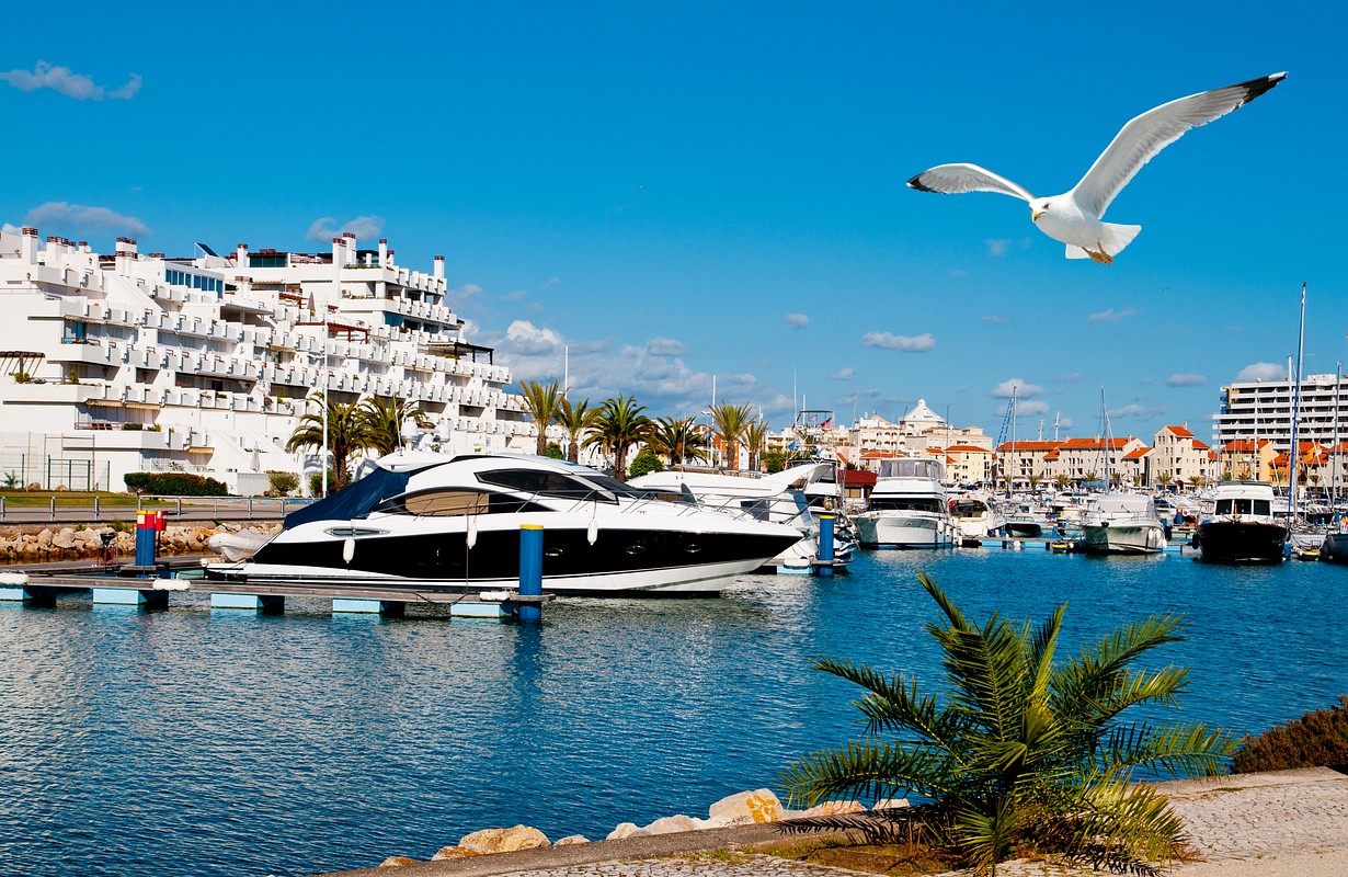 Southern Portugal’s University of the Algarve invited four more accomplished international executives to join their HQA program